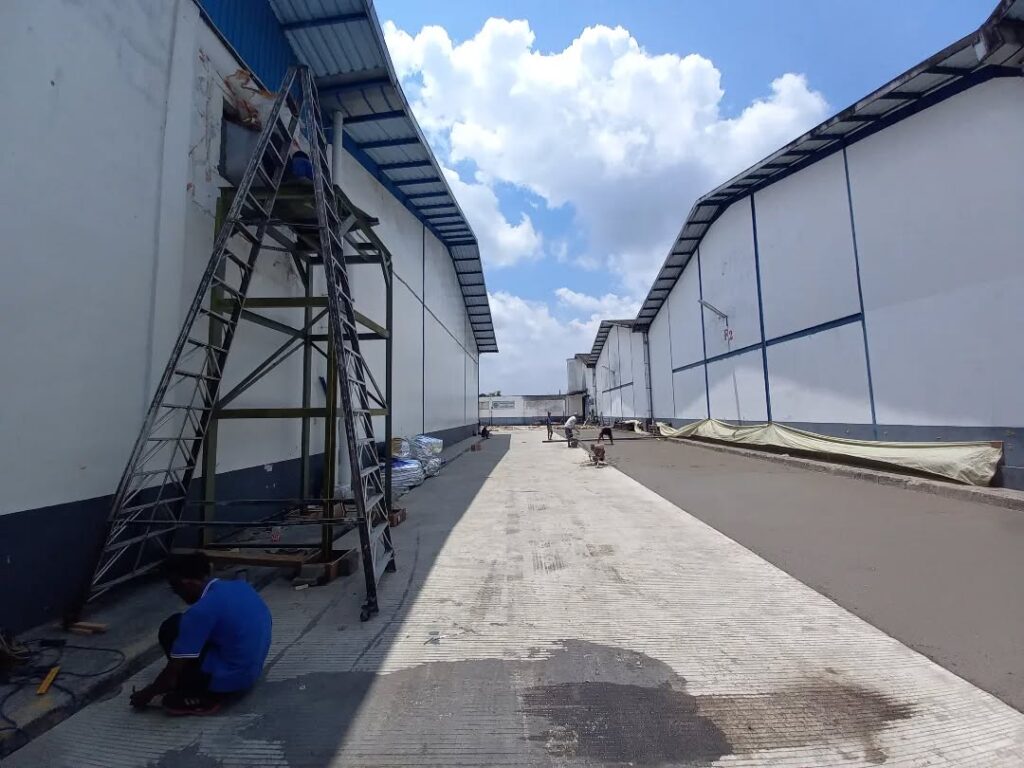 Pengecoran Jalan Tahap 5#corjalanan #pengecoran #pengecoranbeton #betonreadymix #k350 #tigaroda